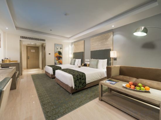 Centara Muscat Hotel Oman Room Type - Business Superior Room