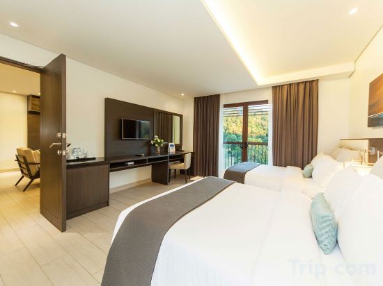 Fairways and Bluewater Boracay Room Type - Family Suite