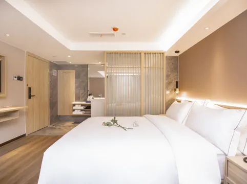 Qingmu Li Hotel (Nanjing University Guangzhou Road)