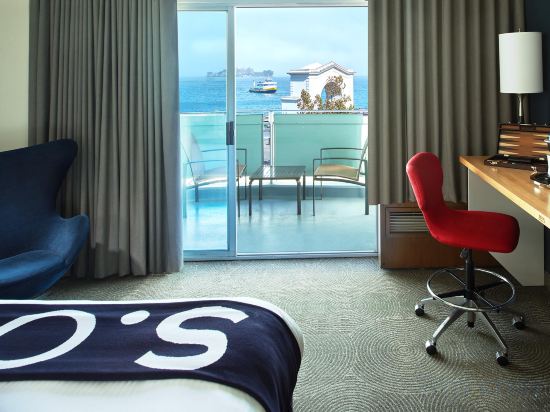 Hotel Zephyr San Francisco - Tap to explore photos