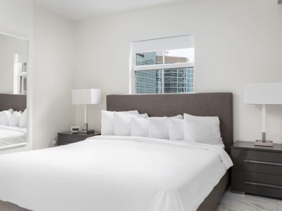 Fortune House Hotel Suites - Tap to explore photos