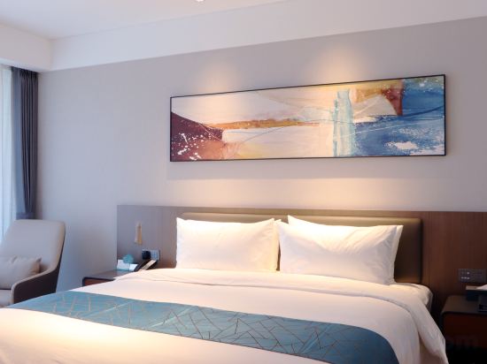 Vision Plaza Shahe Bailing Room Type - Deluxe Queen Room