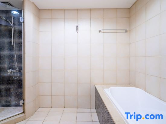 HomesGetaway- 2BR + Guest Room in Shoreline 17 Palm Jumeirah