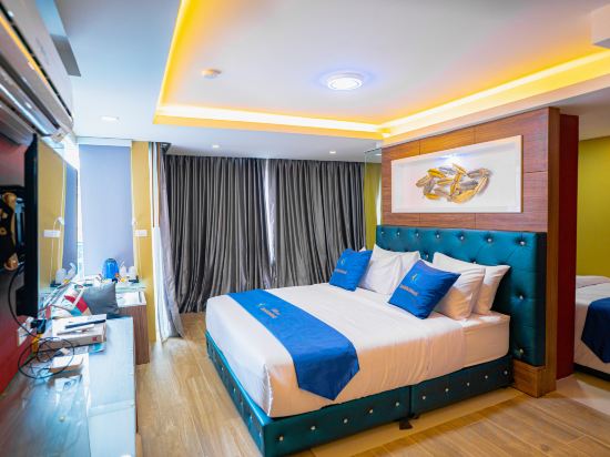 BlueTel Re'sidence Bangkok IMPACT Room Type - Family Suite with Jacuzzi
