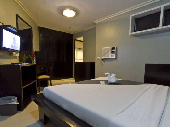 Richmond Plaza Hotel Room Type - Superior Double Room