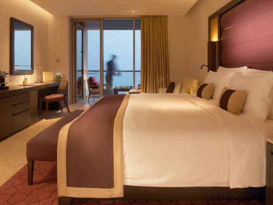 Kempinski Hotel Muscat - Tap to explore photos