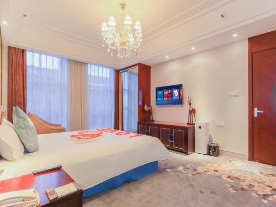 Yangfeng Yiju Hotel Room Type - Premier Deluxe Suite