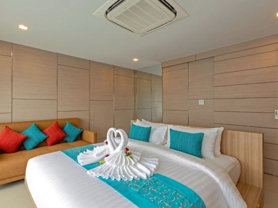 Patong Bay Hill Resort Room Type - Duplex Suite