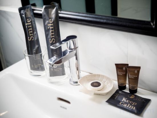 H Boutique Hotel Sri Petaling Room Type - Premier King Room