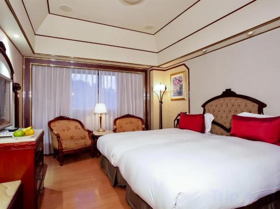 Charming City Sungshan Hotel - Tap to explore photos