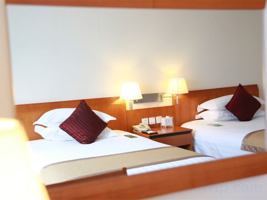 Jinglun Hotel Room Type - Deluxe Room (2 beds)