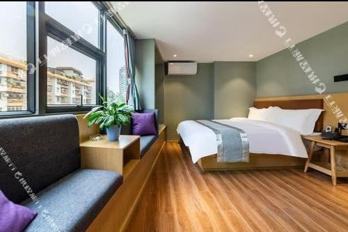 Zhaoying Hotel