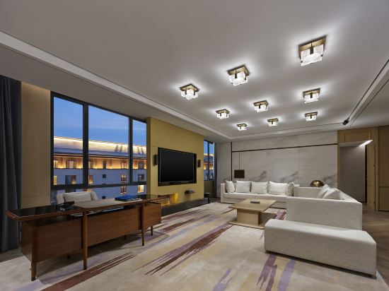 DoubleTree by Hilton Beijing Badaling - Tap to explore photos