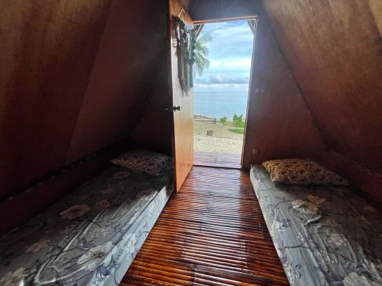 Hagdan Reef Dive Spot by HiveRooms Room Type - Nipa Hut