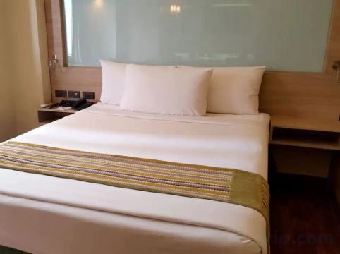 Microtel by Wyndham Baguio Room Type - Queen Room