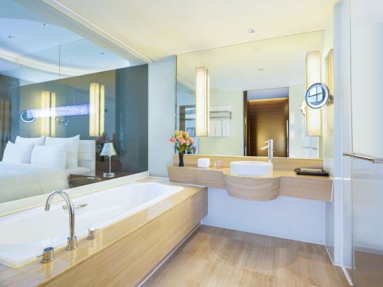 Le Meridien Xiamen - Tap to explore photos