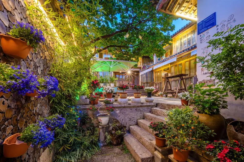 Jiuqi Qiutongxia Courtyard