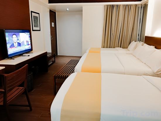 Mandarin White Sand Boracay Room Type - Premier Family