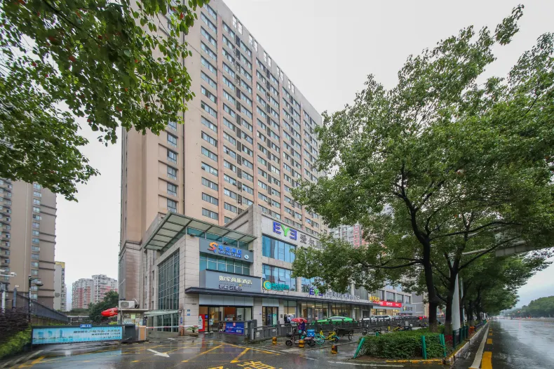 Home Inn Pebble Hotel (Wuhan Guanggu Minzu Avenue)