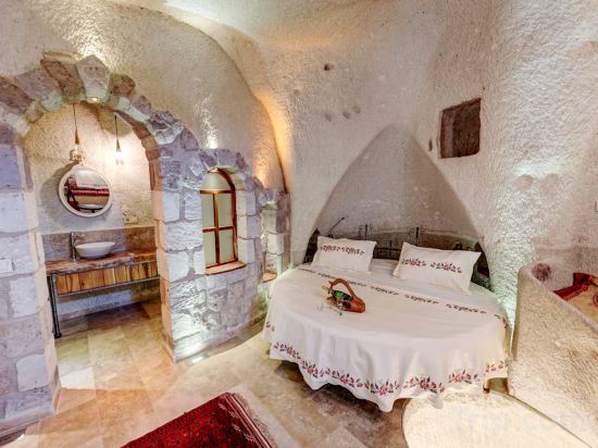 Panoramic Cave Hotel Room Type - Fairy Chimney Room