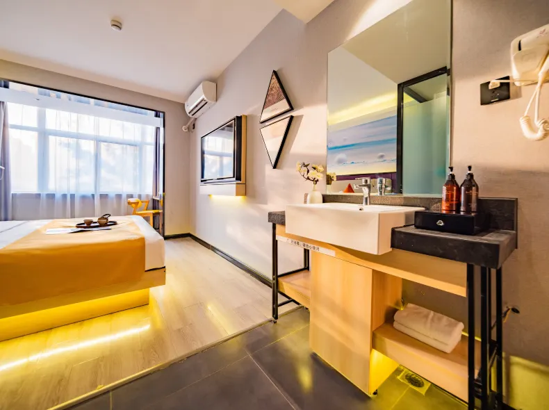 Yizhi Hotel (Xi'an Hi-Tech Technology Road Subway Station)
