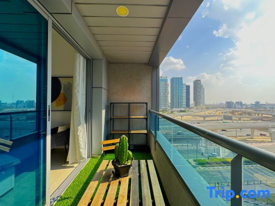 Luxury Studio w/ BoHo Design and Balcony for 4 Pax