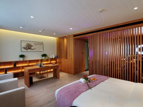 JHW Hotel Room Type - Suite