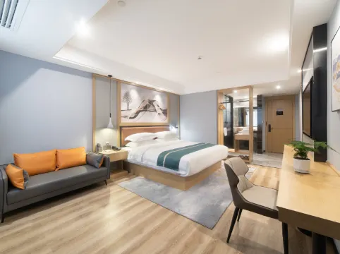 Unitour Hotel (Internatinal Business City Hengzhou Avenue)