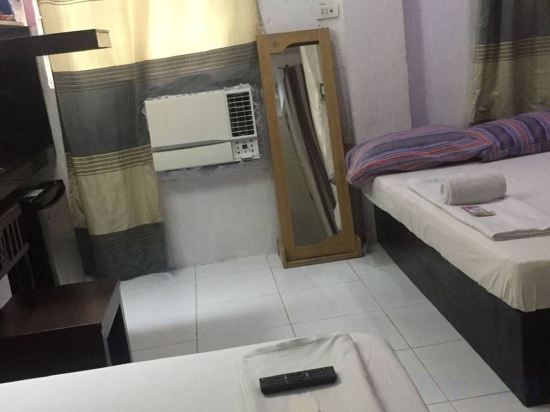Ellens Resort Room Type - Family Room