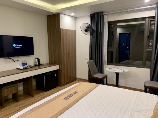 New Sky Airport Hotel Room Type - Deluxe Garden View Double Room