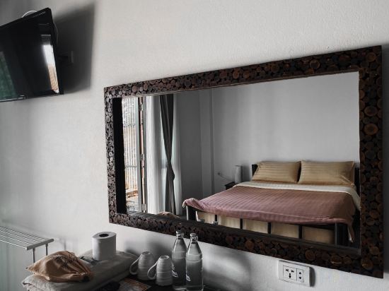 Lamphu House Chiang Mai Room Type - Standard Double Room