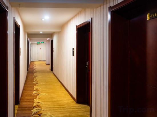 Others 2, super 8 Hotel (Lanzhou Railway Station Passenger Center Store), Lanzhou