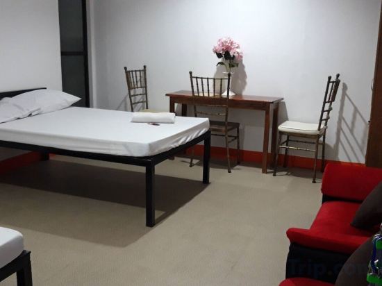 Hotel de Bruce Koo Room Type - Deluxe Double Room