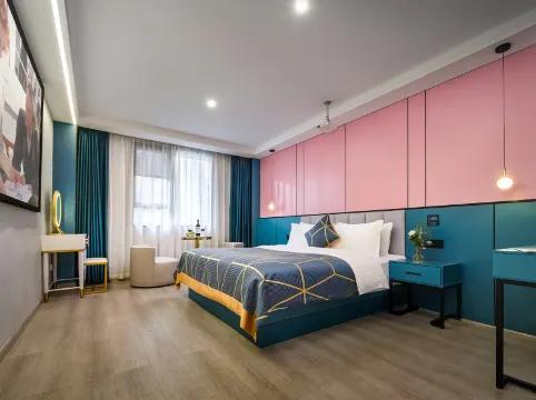 MAISON Hotel (Wuyi Square, Dongtang Metro Station, Changsha)