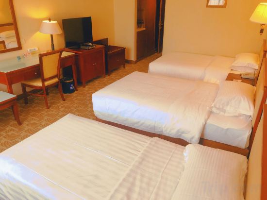 Dong Fang Hotel Room Type - Triple Room