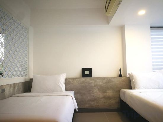 Loyy Hotel Room Type - Family Room