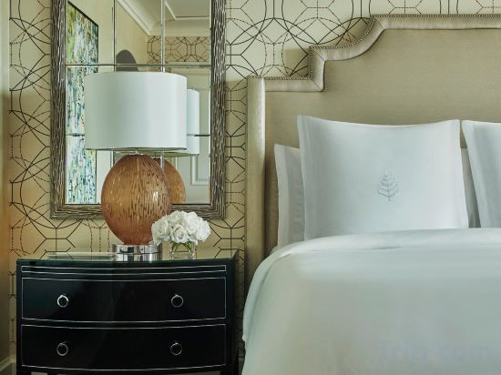 Four Seasons Hotel Las Vegas - Tap to explore photos