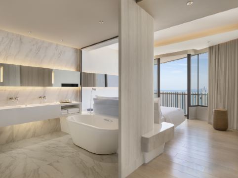 Hilton Pattaya - Tap to explore photos