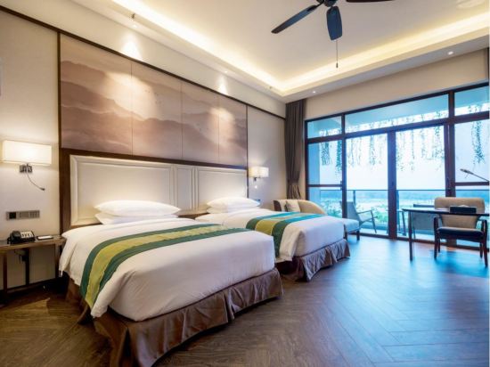 Forest City Golf Hotel Room Type - Superior Twin