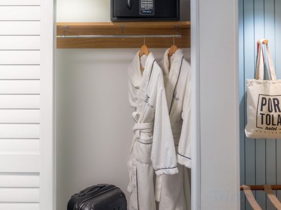 Portola Hotel & Spa at Monterey Bay Room Type - Courtyard King Room