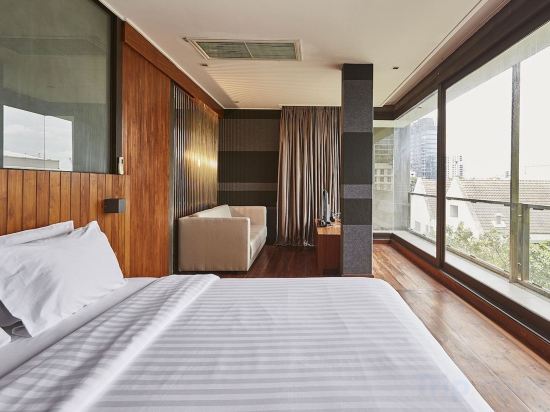 LUXX Langsuan Hotel - Tap to explore photos