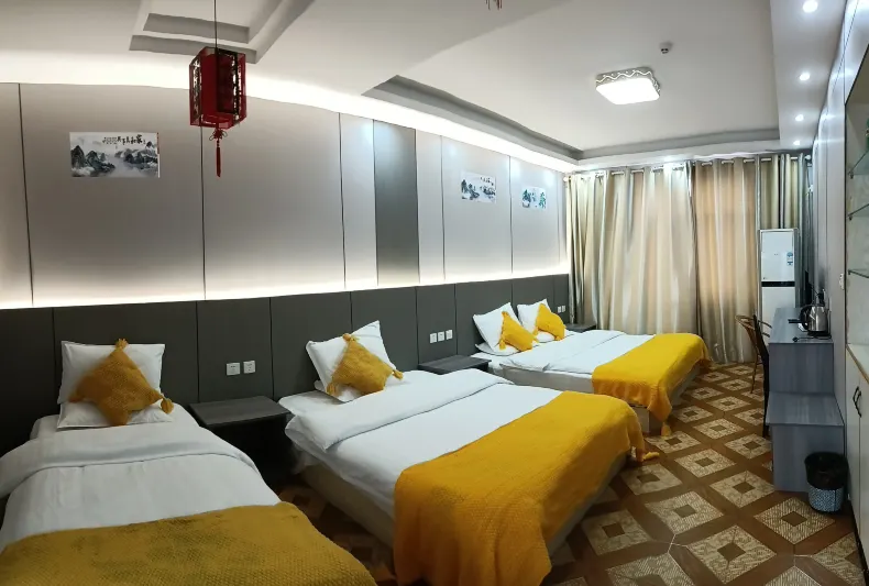 Nongjia Xiangshe Inn