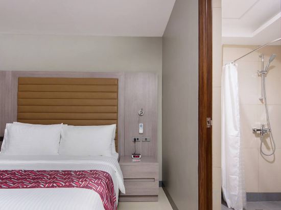 Solace Hotel Room Type - Deluxe Double Room