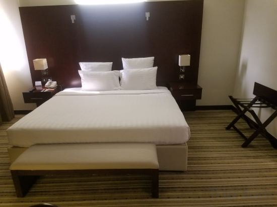 Aavri Hotel Deira formerly Aravi Hotel Deira Room Type - DELUXE ROOM KING