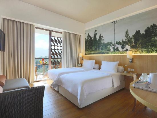 Pesona Alam Resort & Spa Room Type - Superior Room