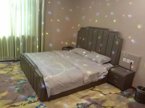 qianxunqingshe Hotel Room Type - Special Theme Romantic Room (Grey Electric Adjustable Bed)