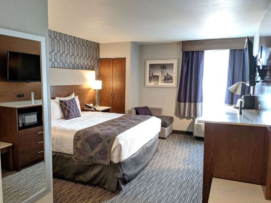 Best Western Plus Commerce Hotel - Tap to explore photos