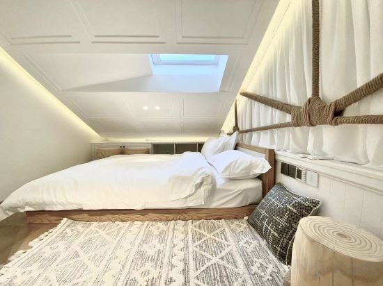 Dongma Mountain Family Mulan Shu B&B (Beijing Mentougou Branch) Room Type - European Light Luxury Family Loft (Tatami + Tea Table) Dongma Mountain Family Mulan Shu B&B (Beijing Mentougou Branch) Room Type - European Light Luxury Family Loft (Tatami + Tea Table)