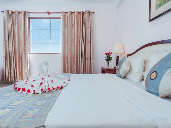 Silver Mounts Hotel Room Type - Deluxe Double Room with Balcony Silver Mounts Hotel Room Type - Deluxe Double Room with Balcony