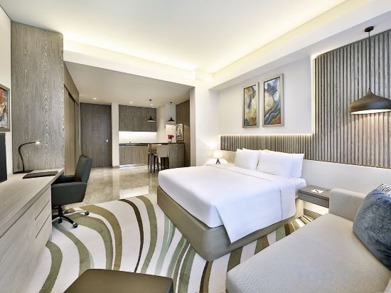 DoubleTree by Hilton Hotel Doha Old Town Room Type - KING STUDIO